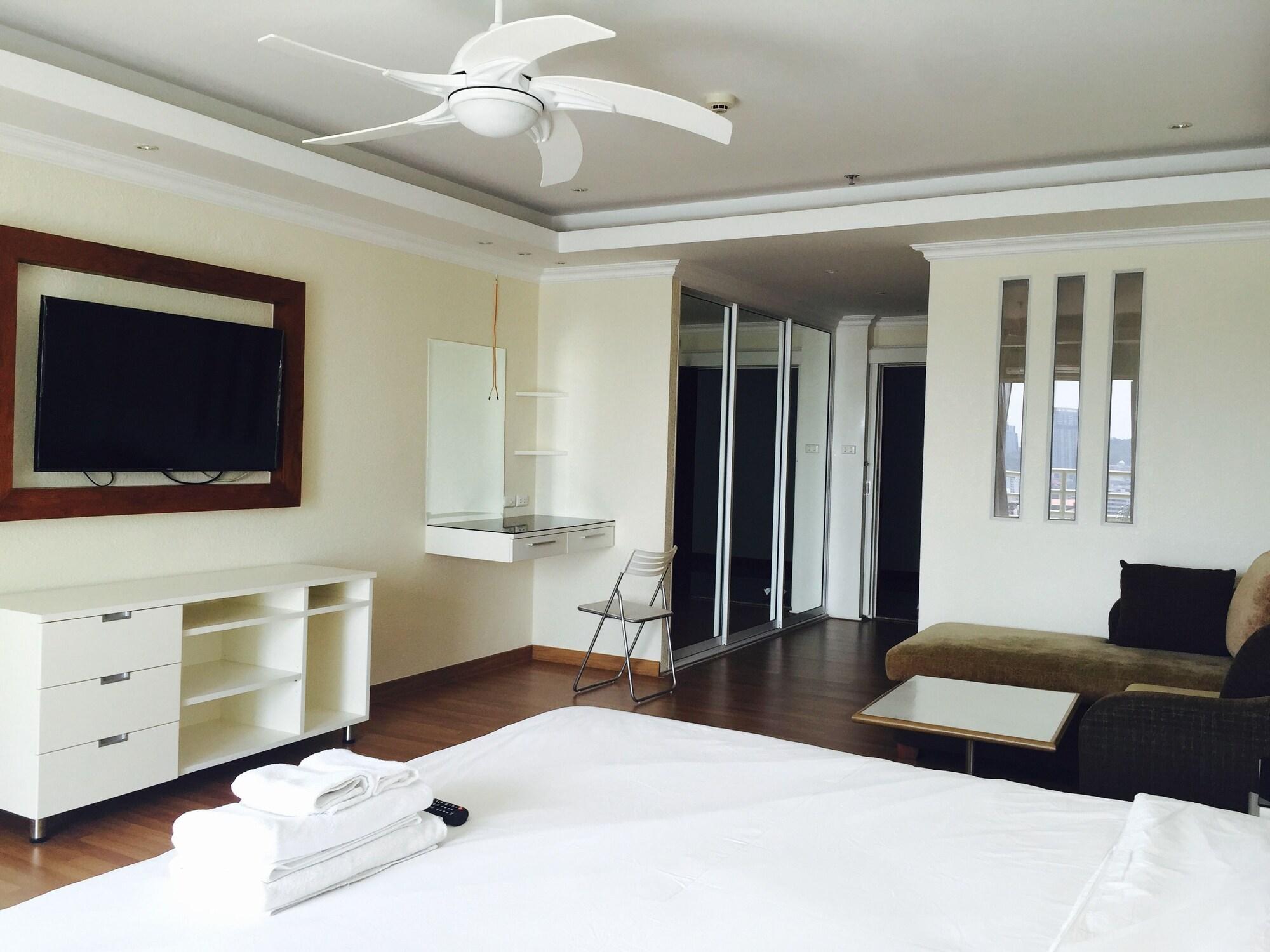 View Talay 6 Condominium By Honey Патая Екстериор снимка